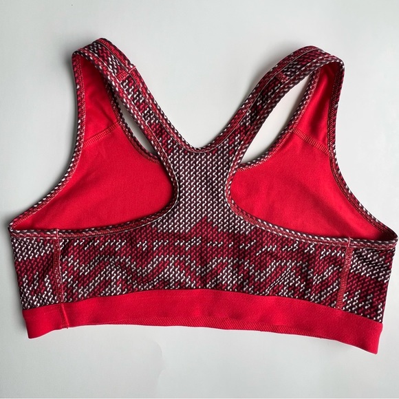 Women’s red sports bra- Nike - Picture 2 of 7